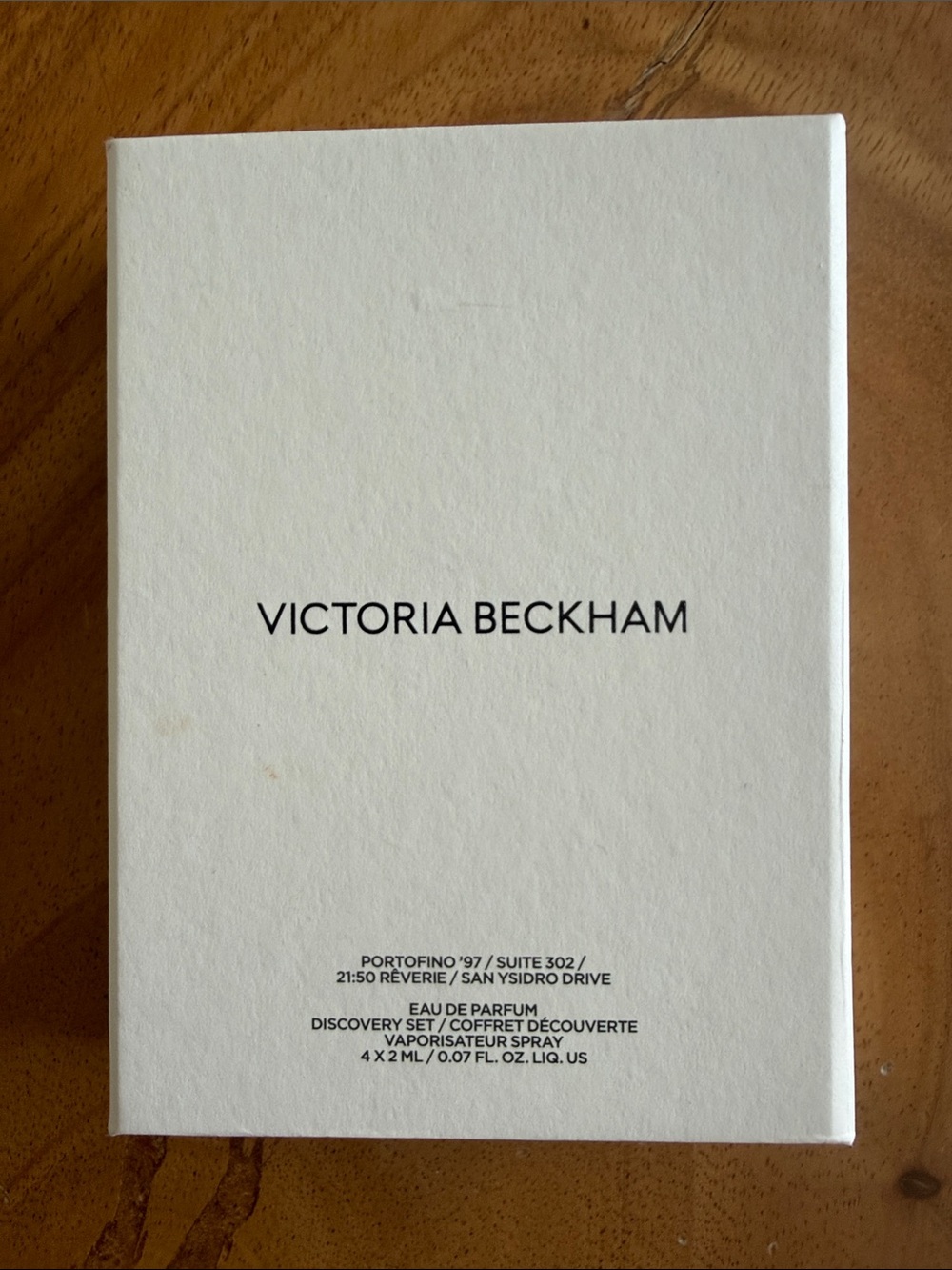 Victoria Beckham Scent Discovery Set - Picture 3 of 4